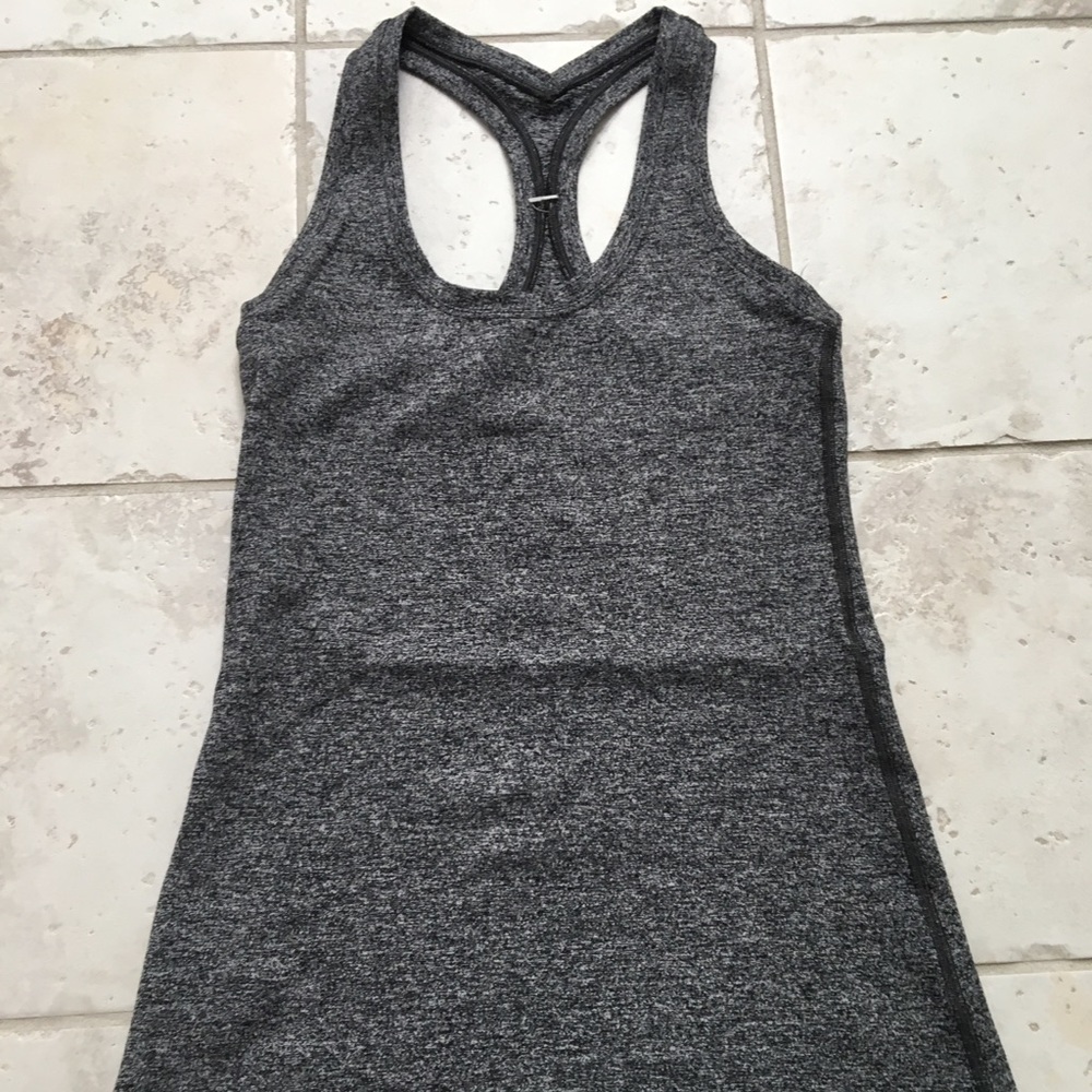 Lululemon Gray NWOT workout tank (grey)